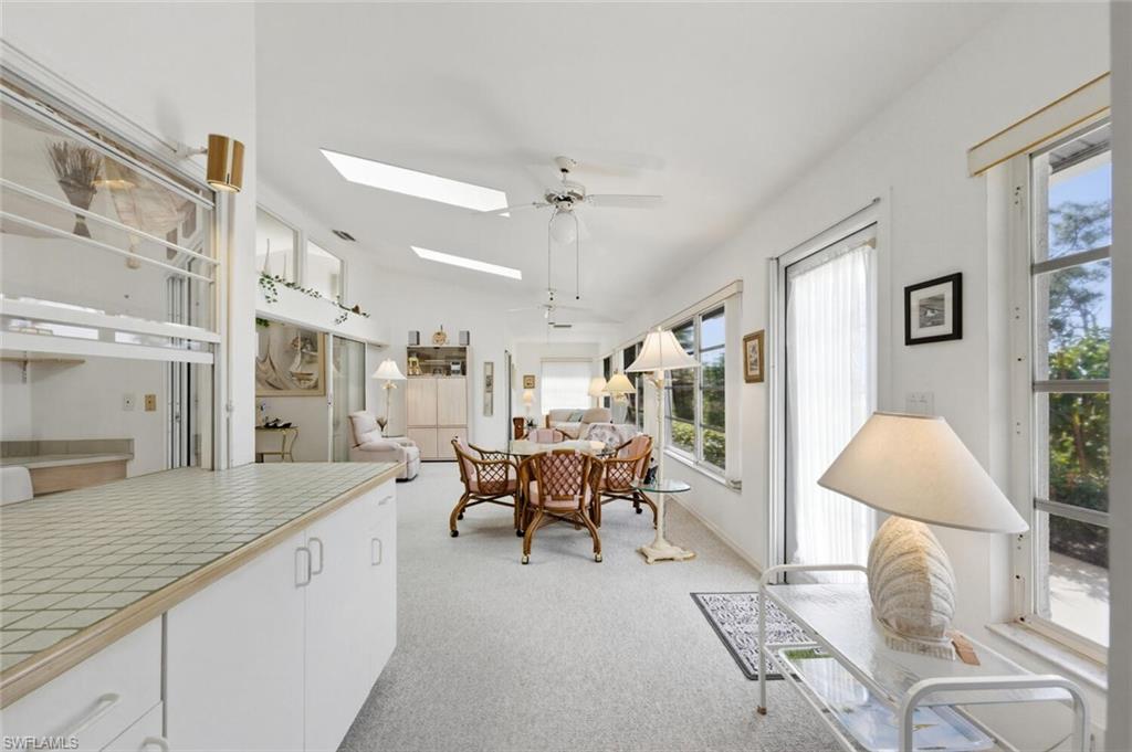 217 Marseille DR