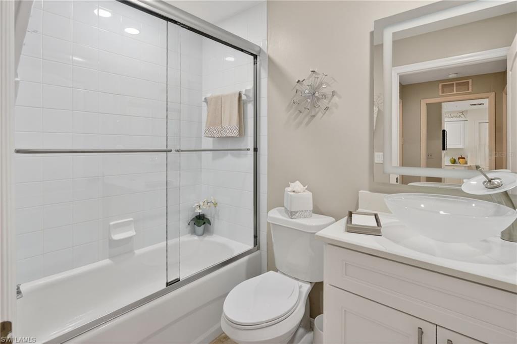 26160 Clarkston DR 104