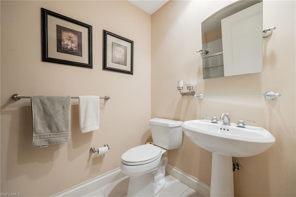 4137 Bay Beach LN 525