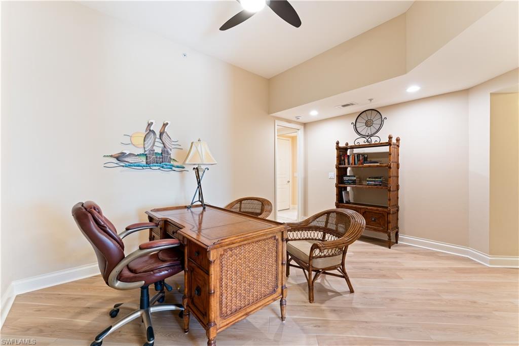 4137 Bay Beach LN 525