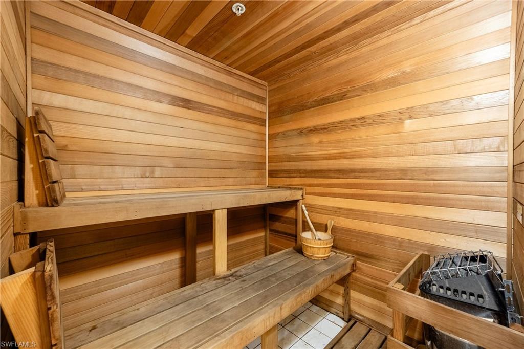 4137 Bay Beach LN 525