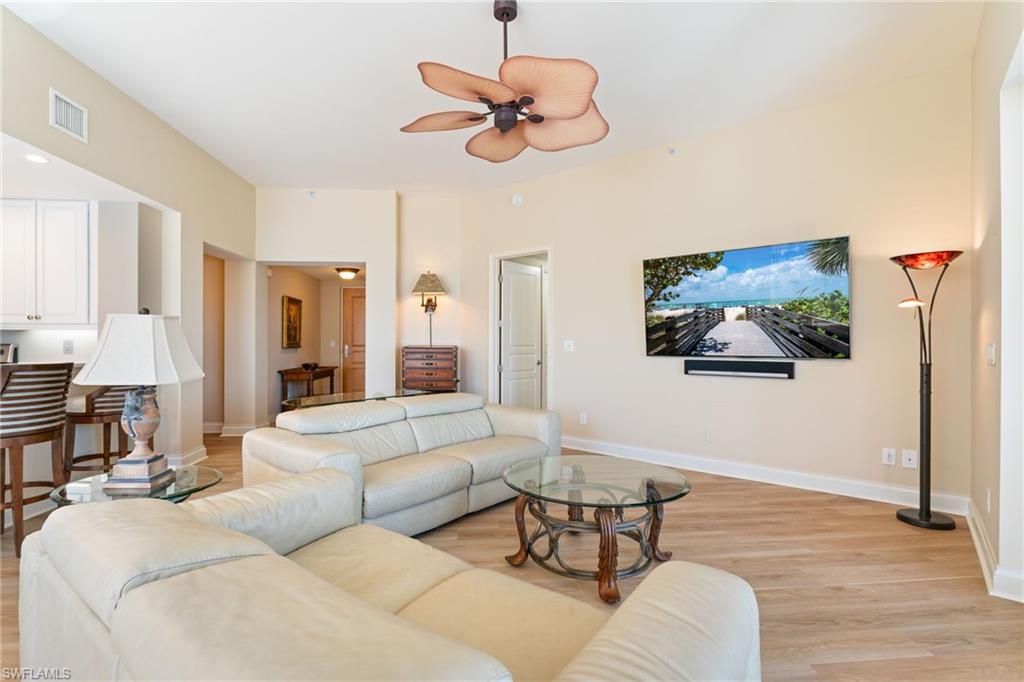 4137 Bay Beach LN 525