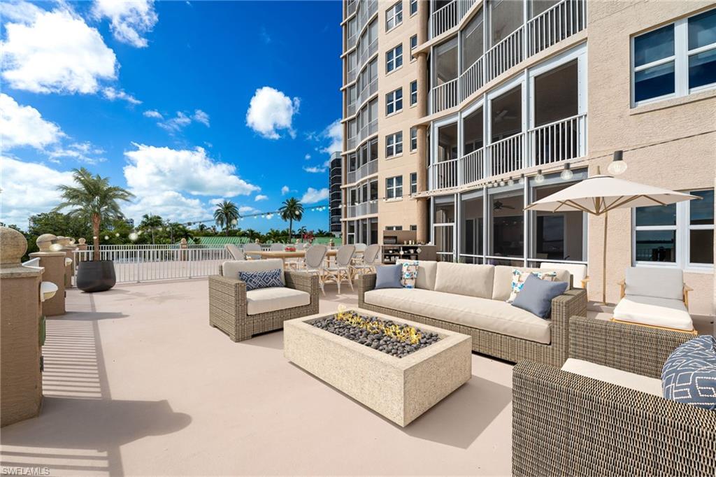 4137 Bay Beach LN 525