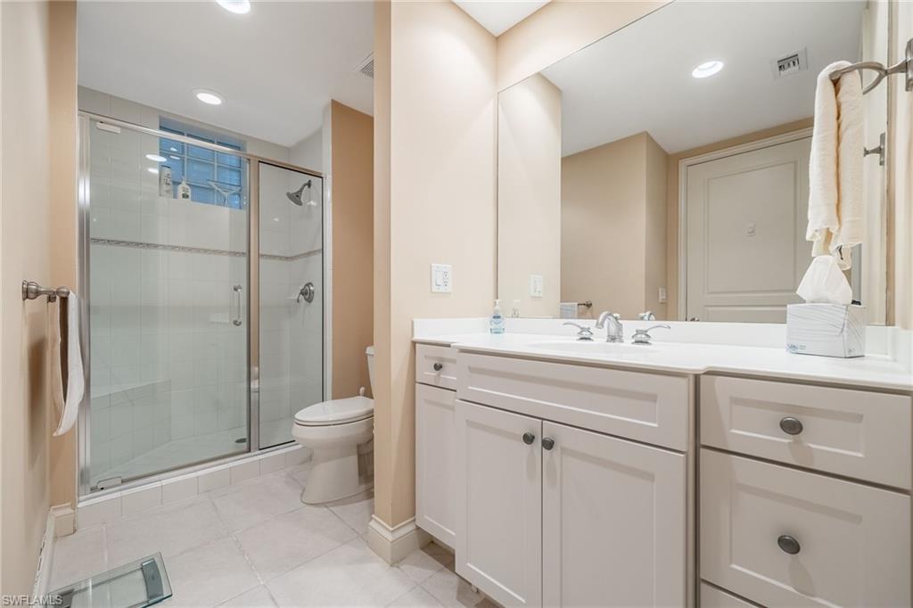 4137 Bay Beach LN 525