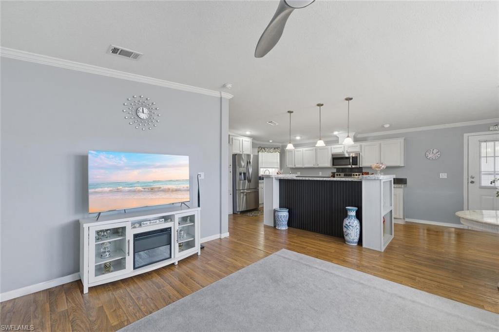 561 Charlemagne BLVD