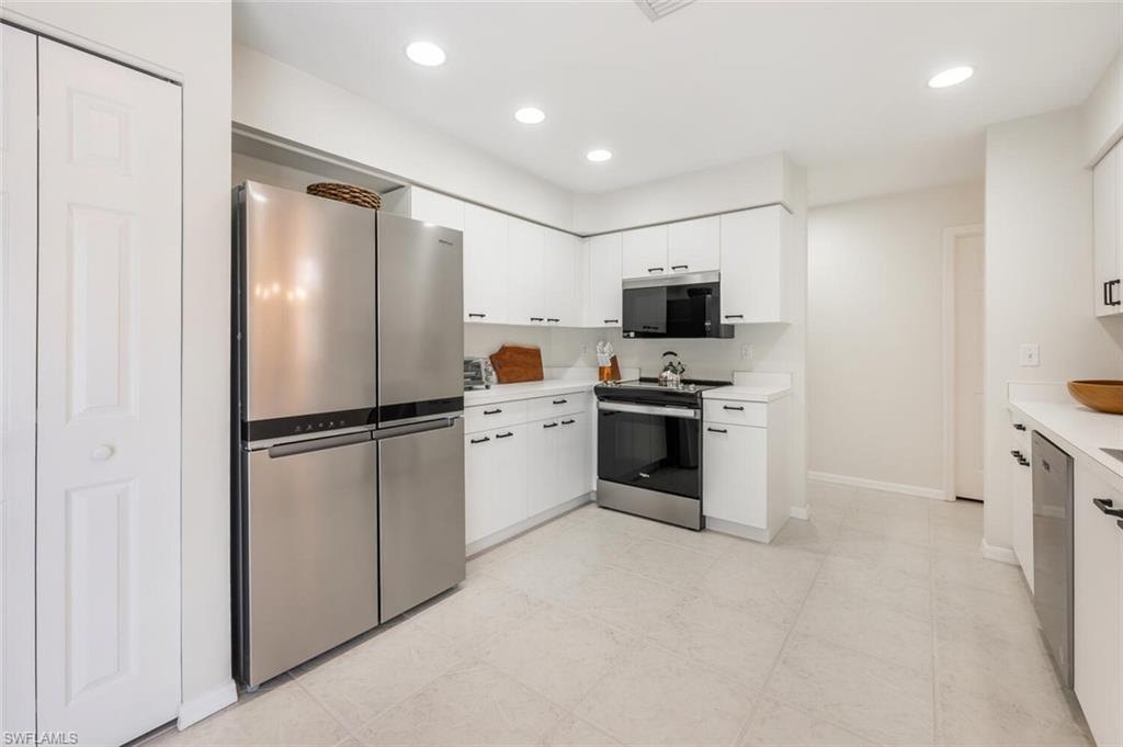 2835 Mizzen WAY