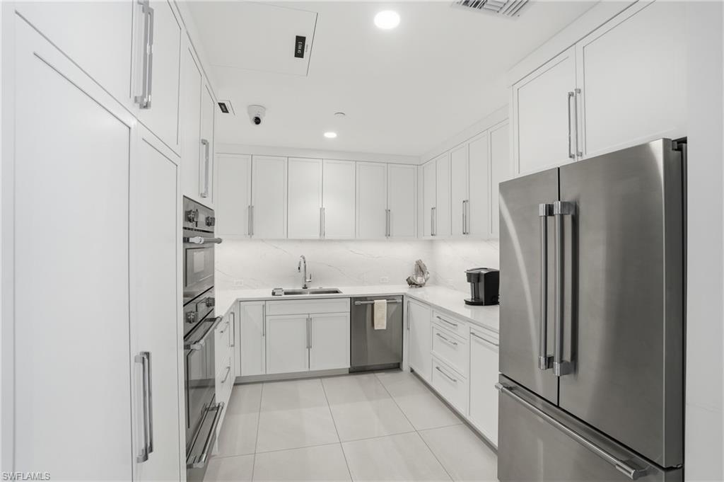 4001 Gulf Shore BLVD N 1407