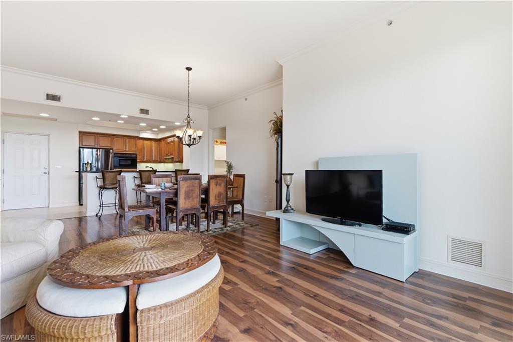 2748 Tiburon BLVD E C404