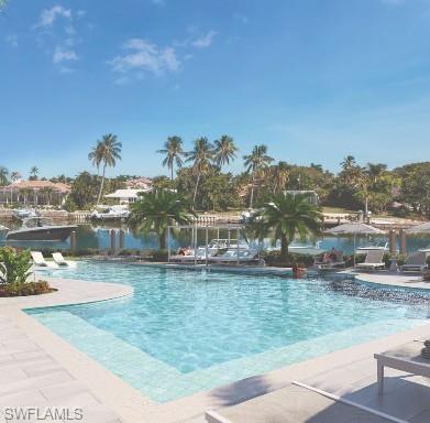 2020 GULF SHORE BLVD N UNIT 203E