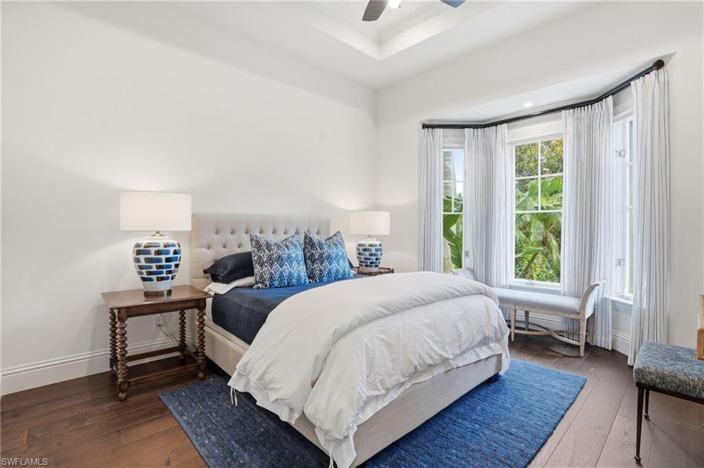 160 16th AVE S