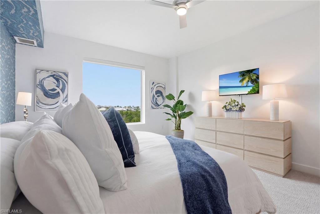 4142 Bay Beach LN 405