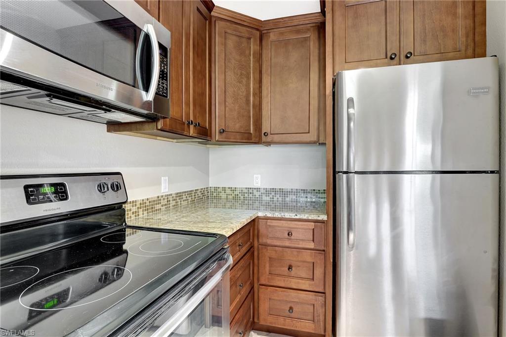 750 Mooring LN 105