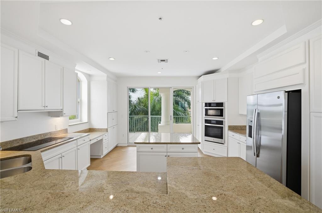 4801 Island Pond CT 405