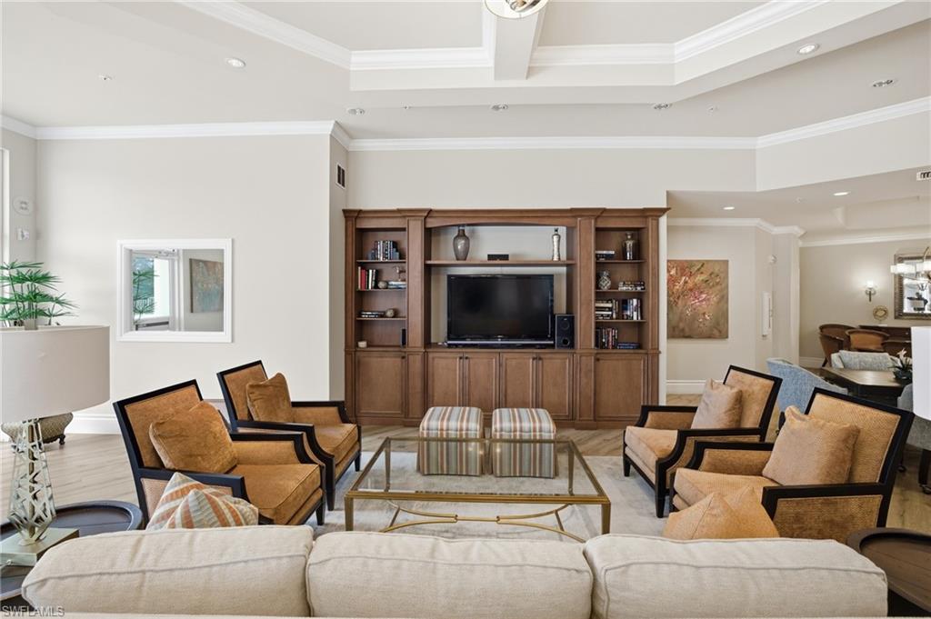 4801 Island Pond CT 405