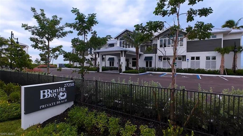 4801 Island Pond CT 405