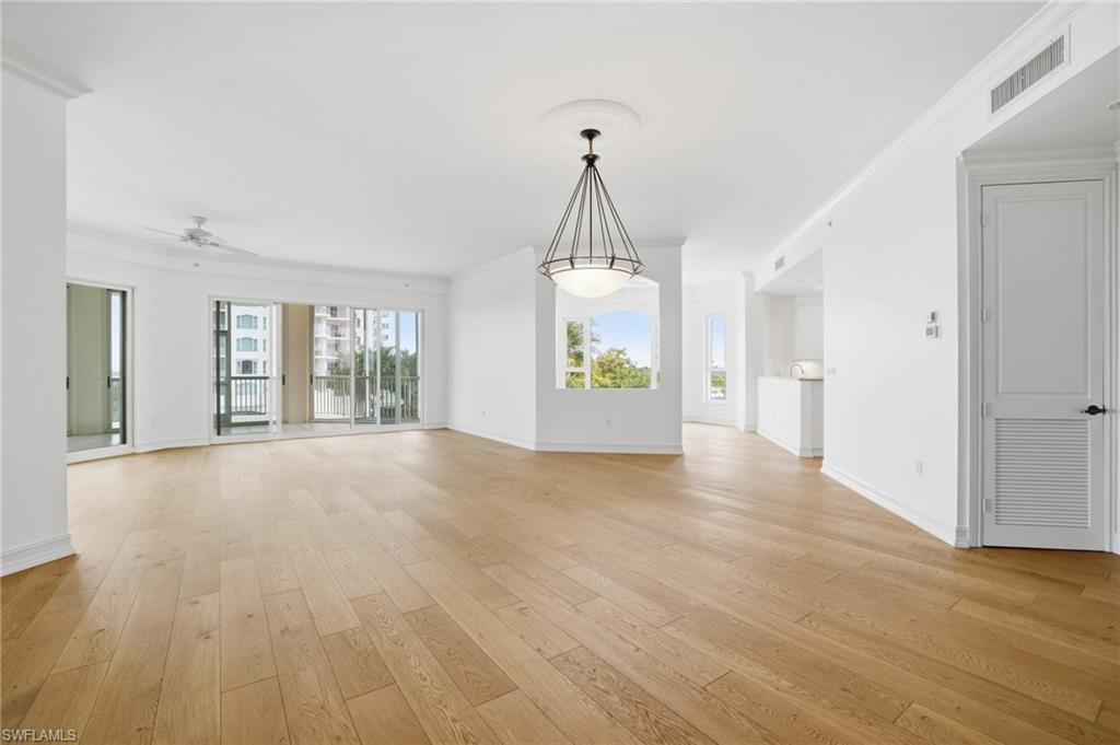 4801 Island Pond CT 405