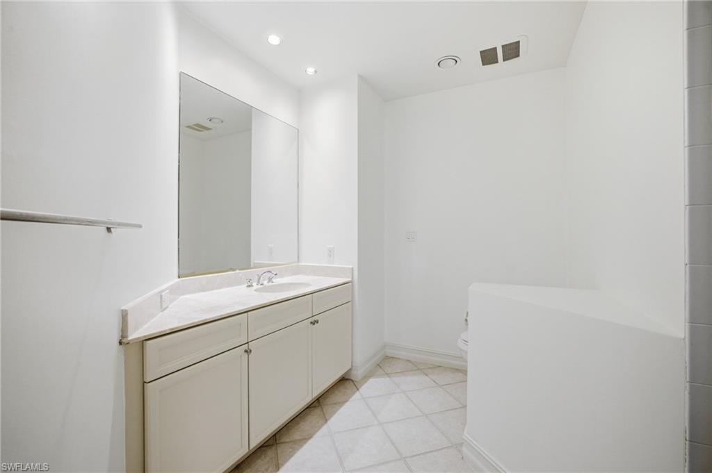 4801 Island Pond CT 405