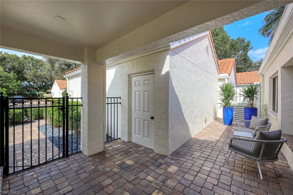 714 Reef Point CIR