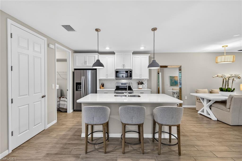 14567 Edgewater CIR