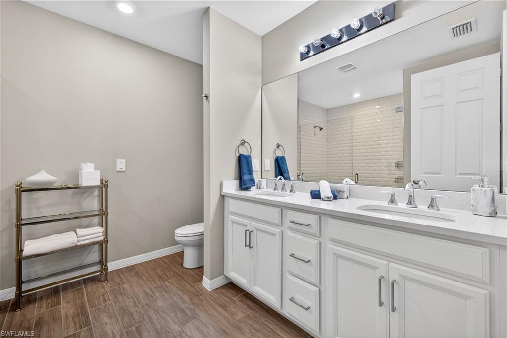 14567 Edgewater CIR