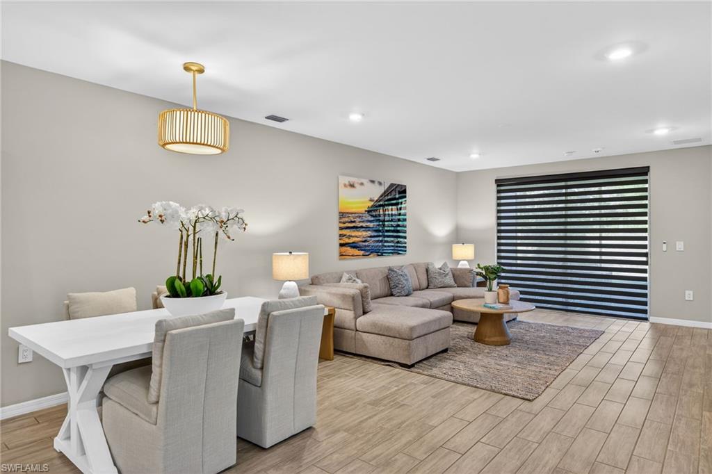 14567 Edgewater CIR