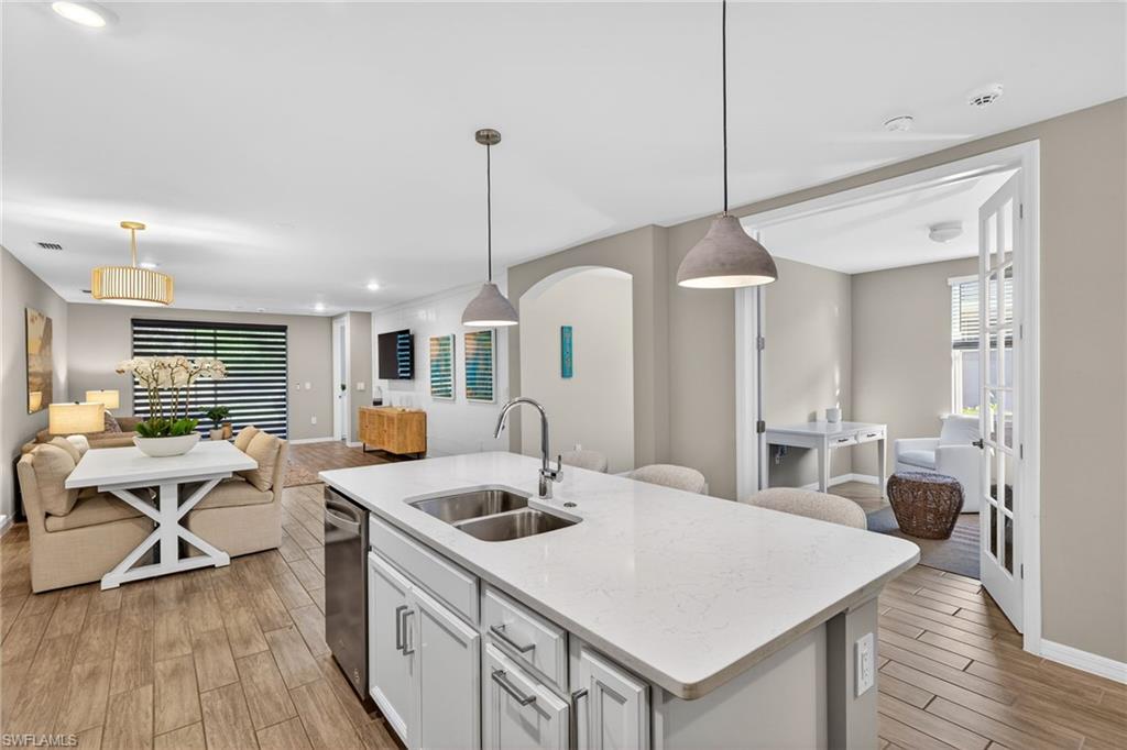 14567 Edgewater CIR