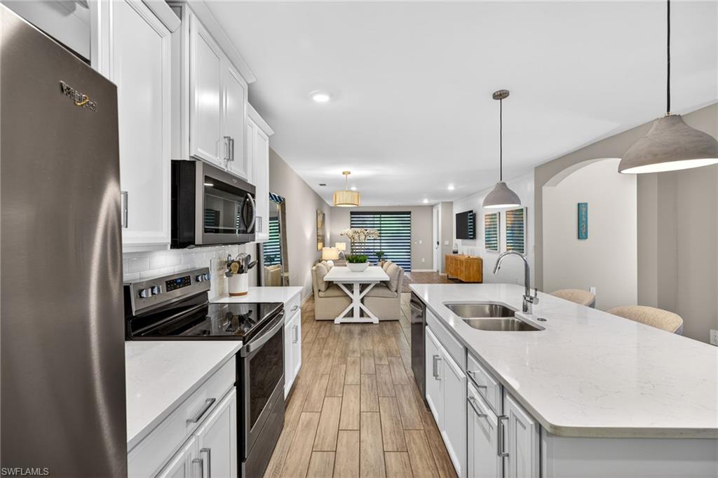 14567 Edgewater CIR