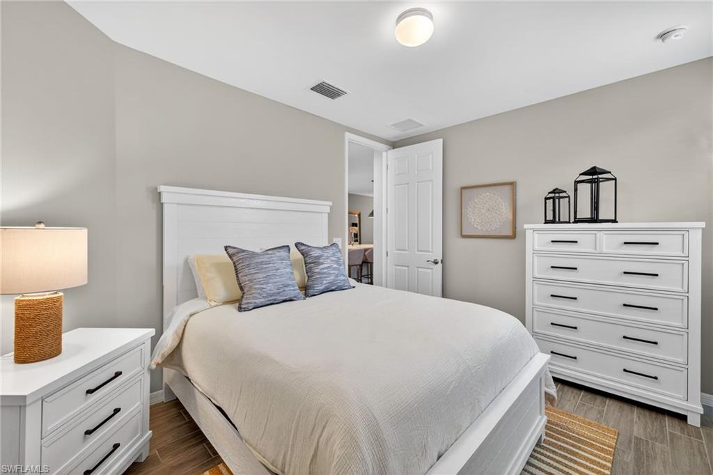 14567 Edgewater CIR