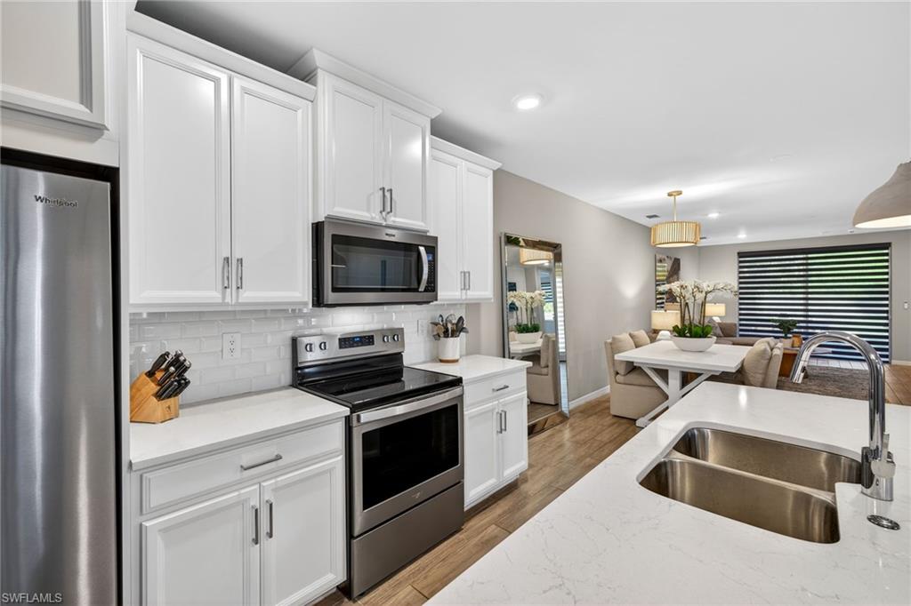 14567 Edgewater CIR