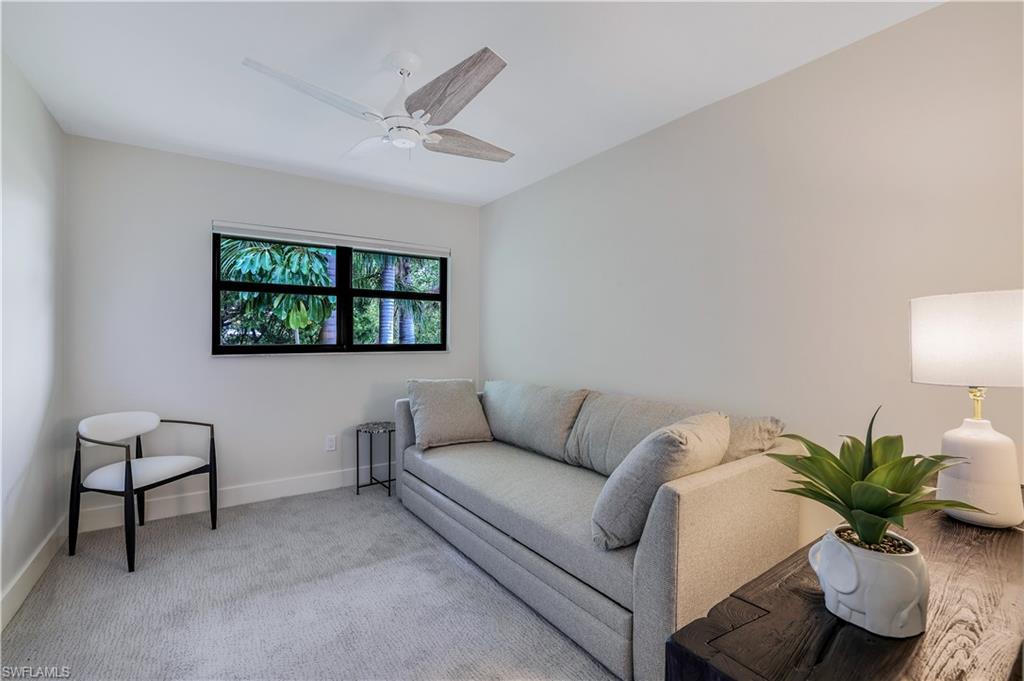 1390 Chesapeake AVE 1390