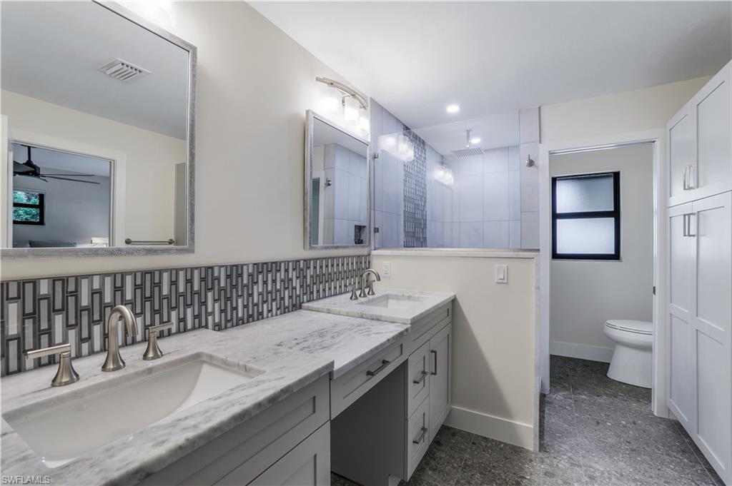 1390 Chesapeake AVE 1390