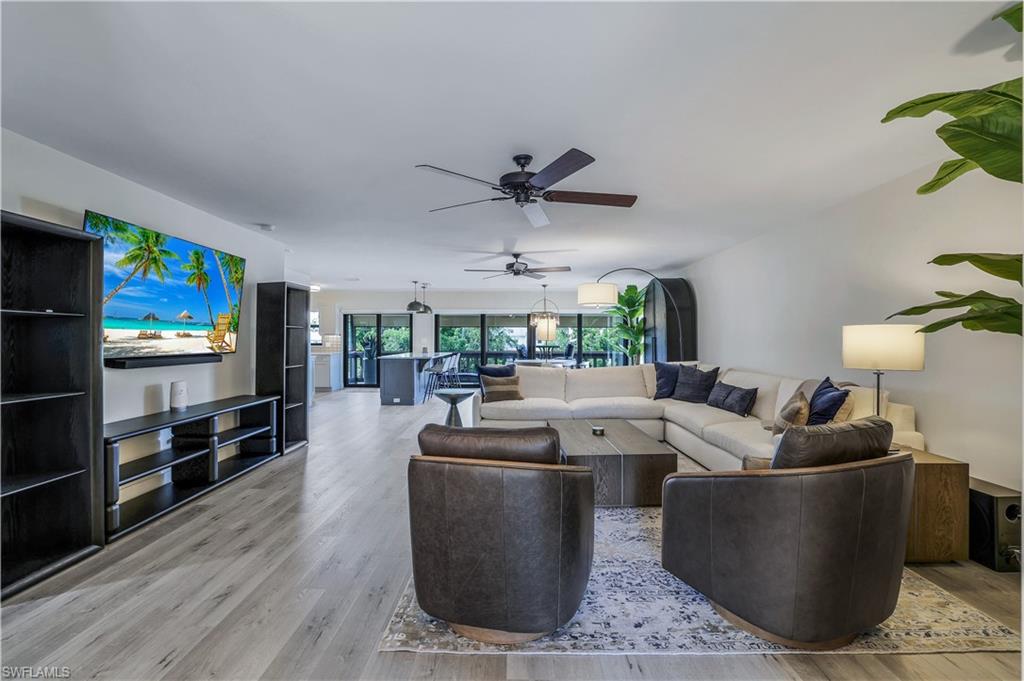 1390 Chesapeake AVE 1390