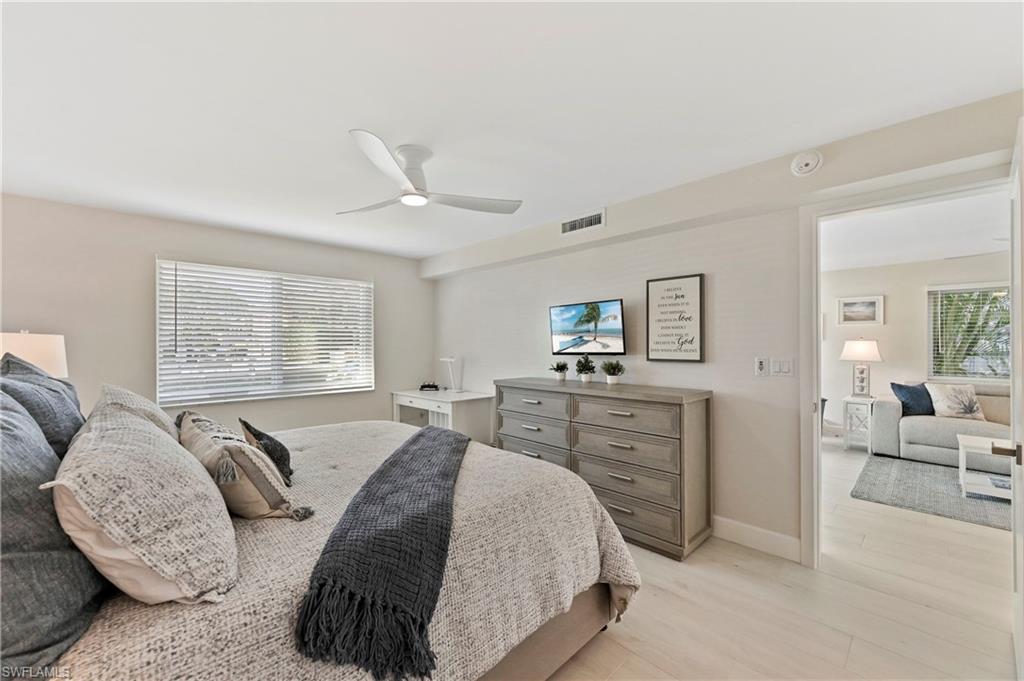 1686 Blue Point AVE B5