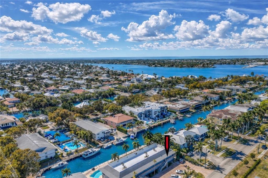 1686 Blue Point AVE B5