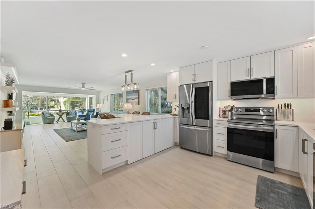 1686 Blue Point AVE B5