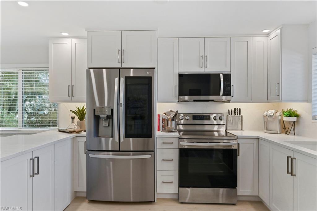 1686 Blue Point AVE B5