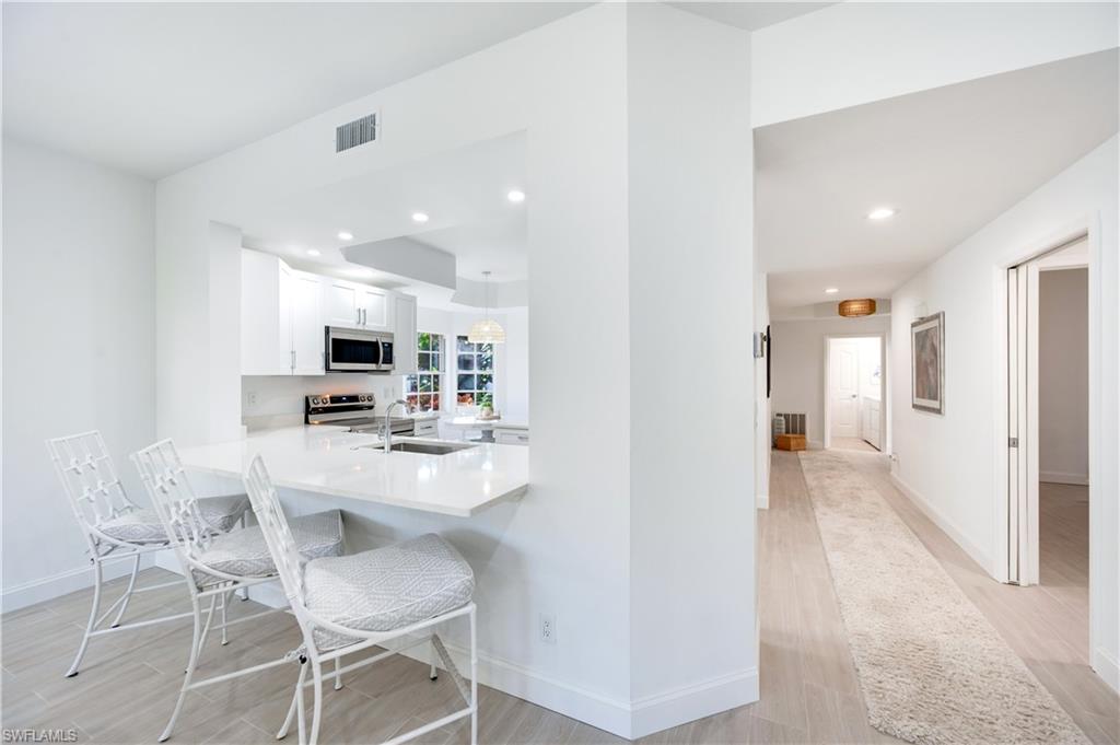 2806 Aintree LN H102