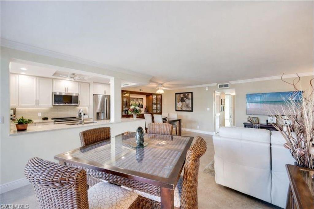 3000 Gulf Shore BLVD N 212