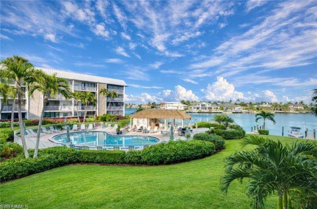 3000 Gulf Shore BLVD N 212