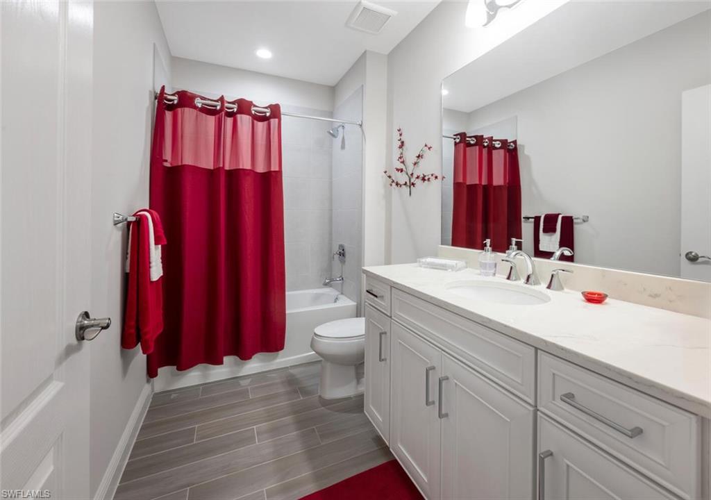 6953 Avalon CIR 1804