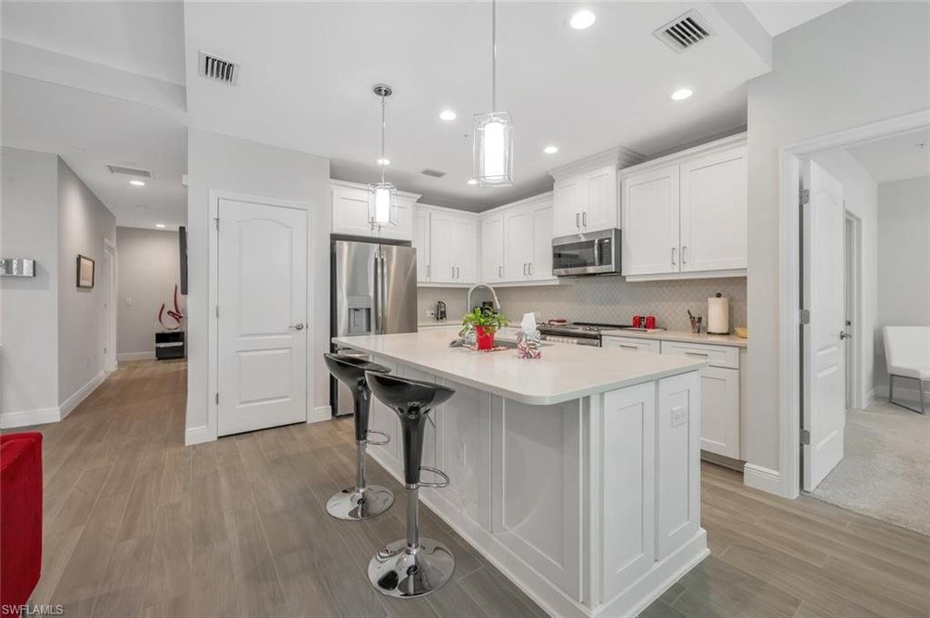 6953 Avalon CIR 1804