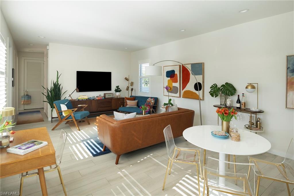 10042 Vanderbilt DR