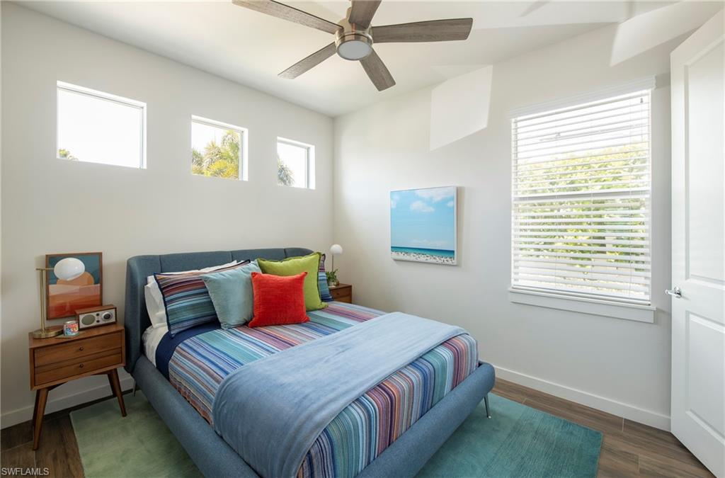 10042 Vanderbilt DR