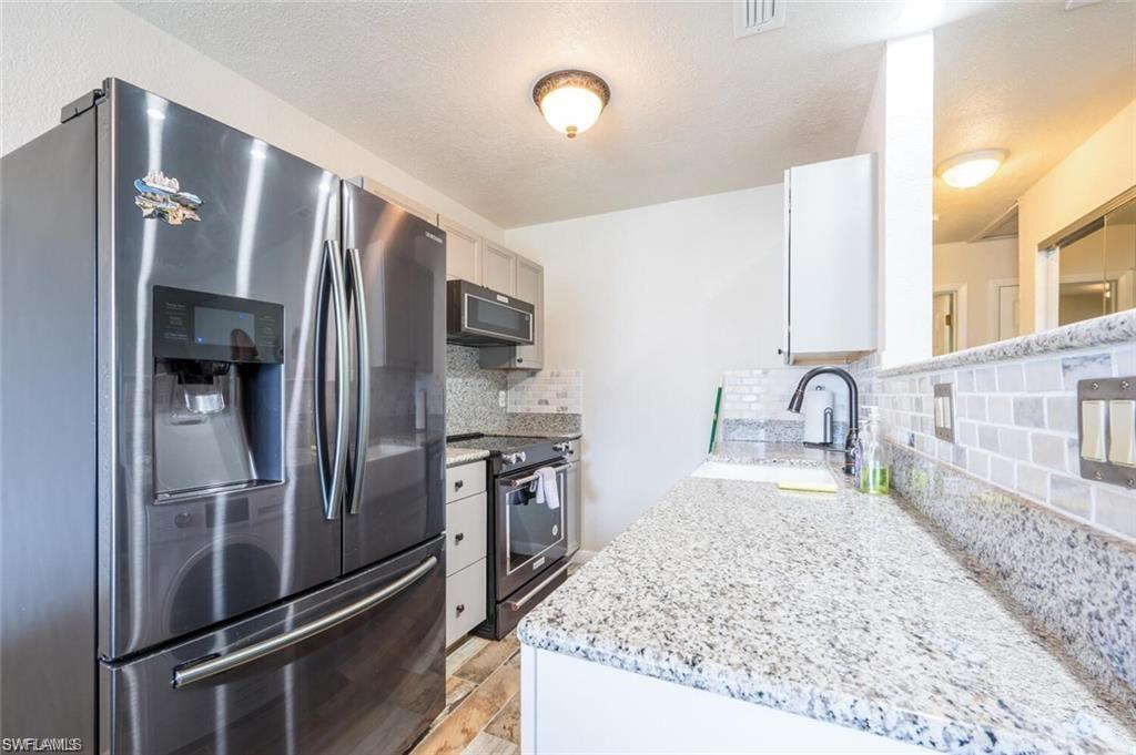 4625 Bayshore DR D16