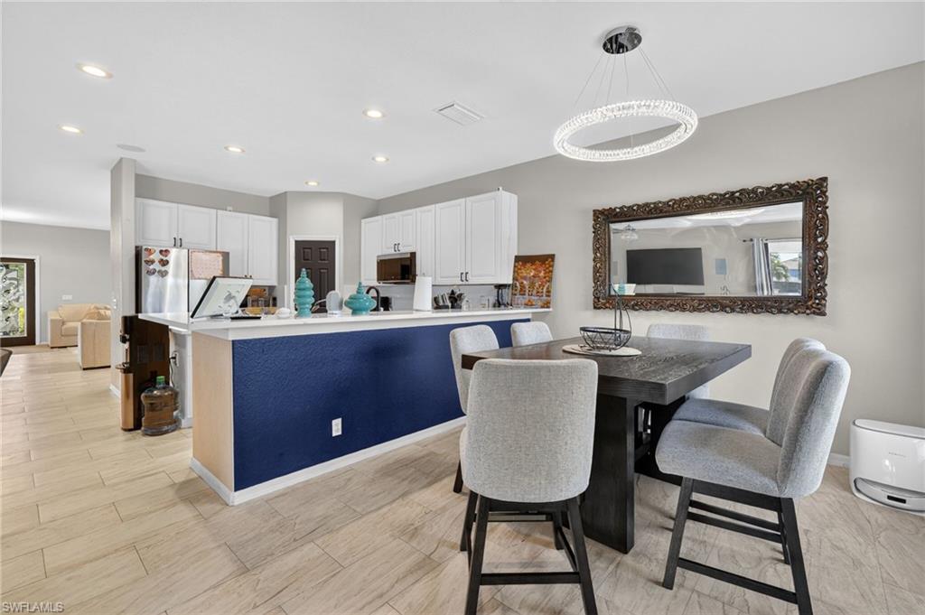 2645 Fishtail Palm CT