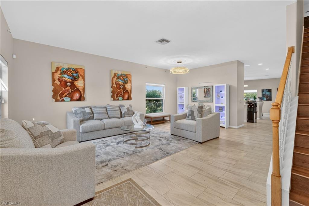 2645 Fishtail Palm CT