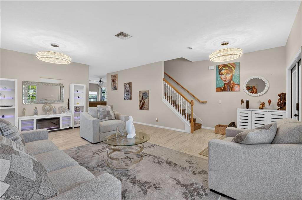 2645 Fishtail Palm CT