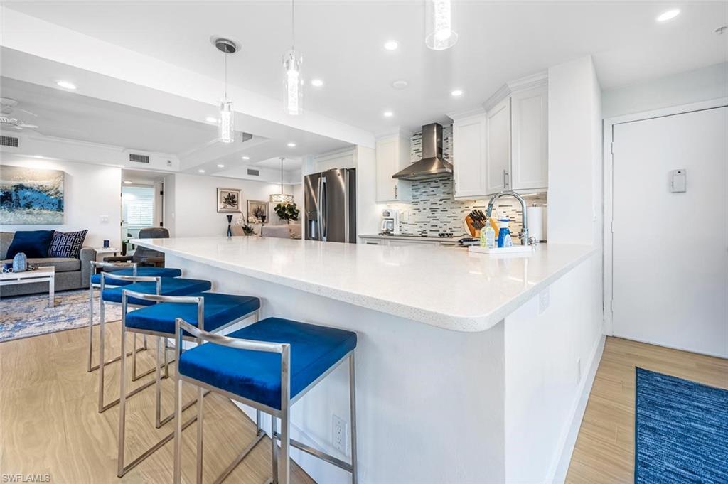 2900 Gulf Shore BLVD N 116