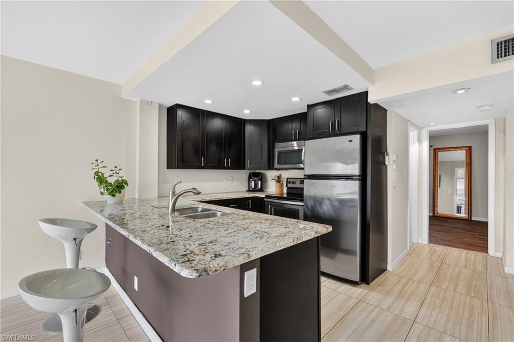 1084 Forest Lakes DR 7205