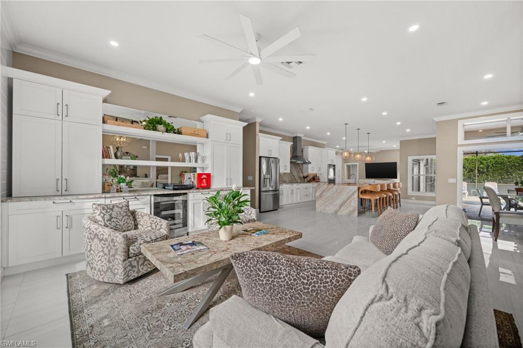 2035 Teagarden LN